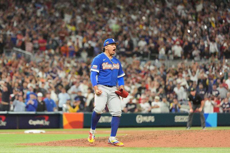 Venezuela beats U.S. 3-2 to win first World Baseball Classic title